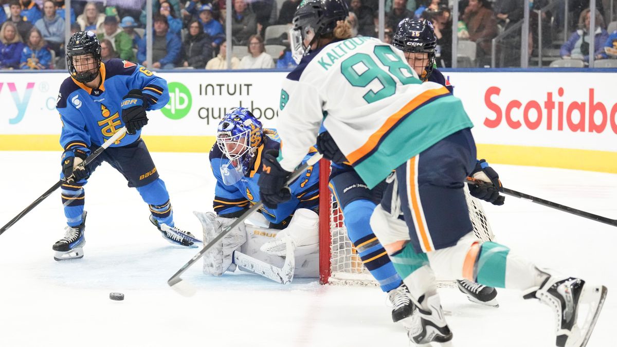 Kaltounková dvěma góly zařídila výhru New Yorku v PWHL, byla blízko hattricku