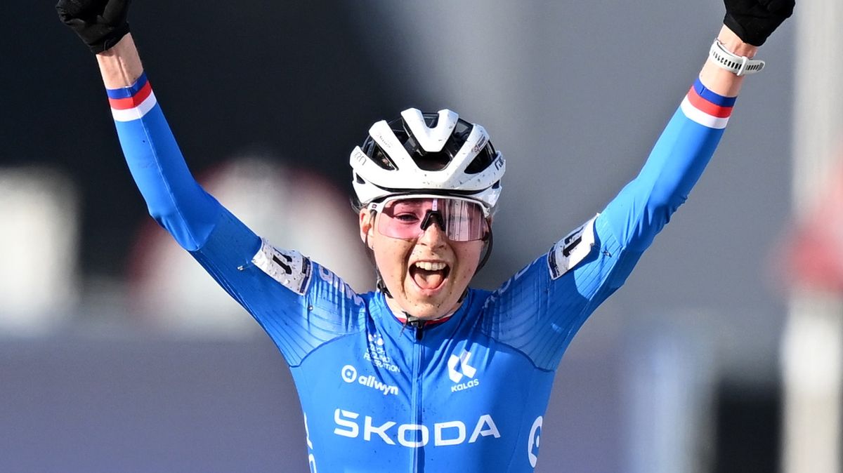 Neskutečná jízda! Česko slaví na mistrovství světa v cyklokrosu zlato i bronz