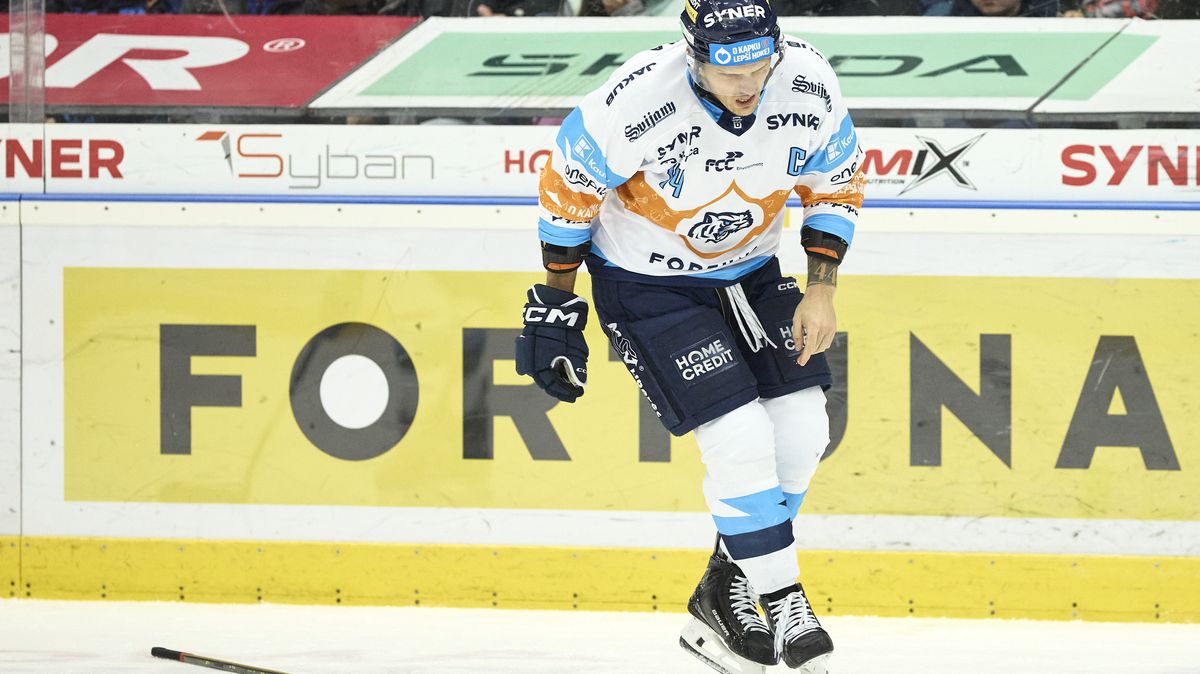 Olympionik Šimek nedohrál kvůli poraněné ruce. Ve středu ho čeká vyšetření