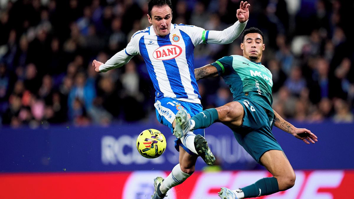 Espaňol prohrál s Alavésem a zaváhal v boji o poháry