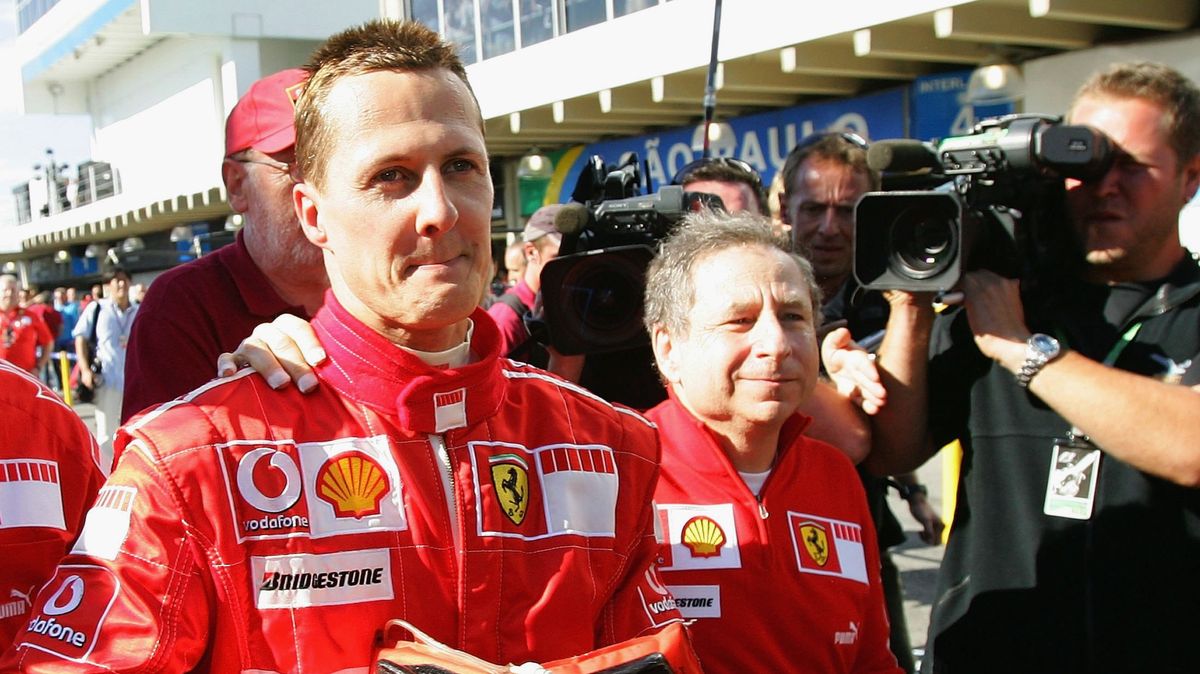 Michael Schumacher už není upoután na lůžko, píší britská média
