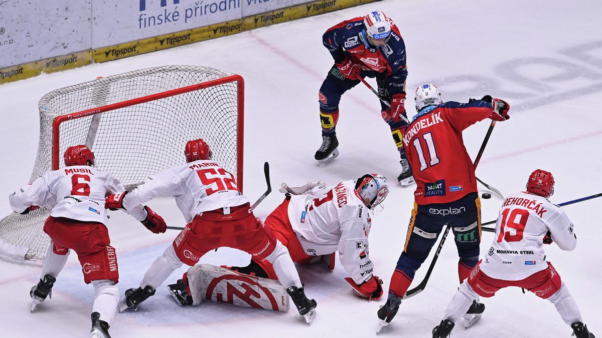 Začali jsme strašně, hartusil Sedlák. Chválil jen brankáře, který chytal po měsíci