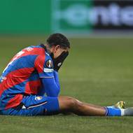 Útočník Plzně Kabongo musel střídat ještě v prvním poločase.