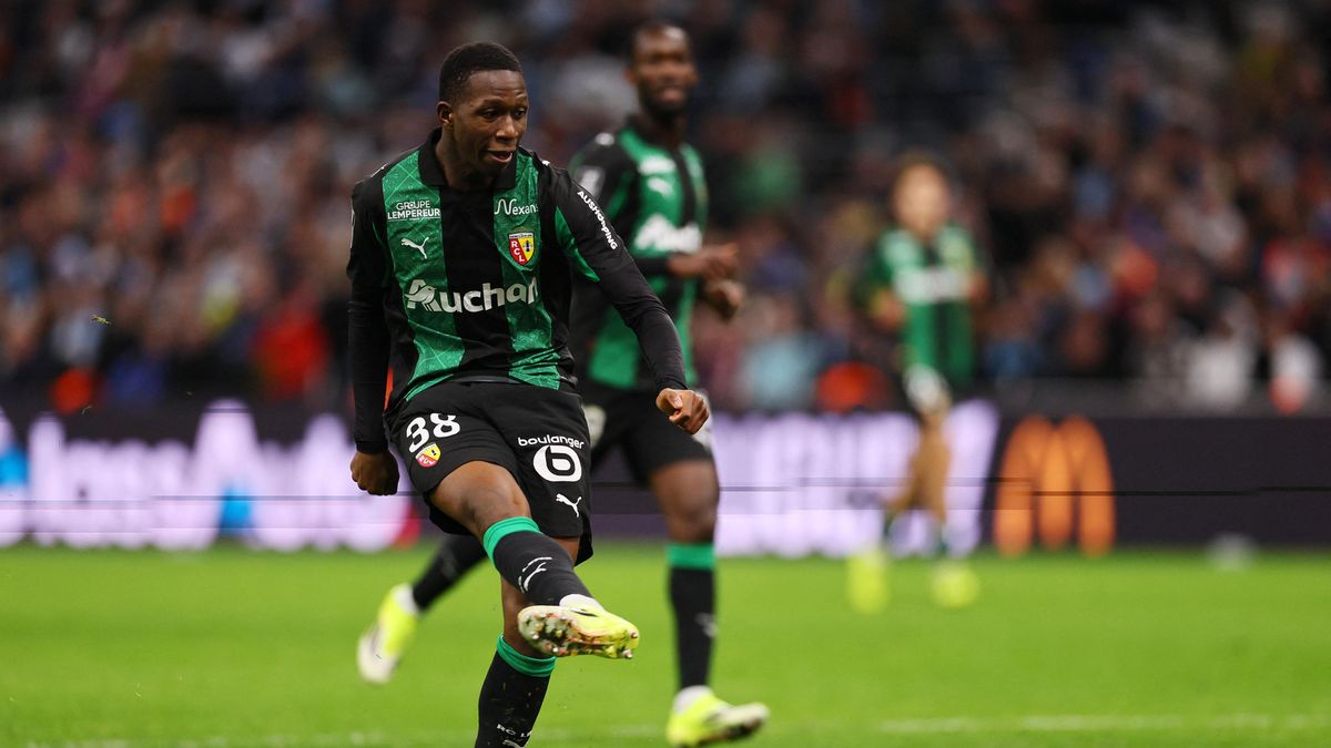 Fotbalisté Lens po osmi výhrách prohráli