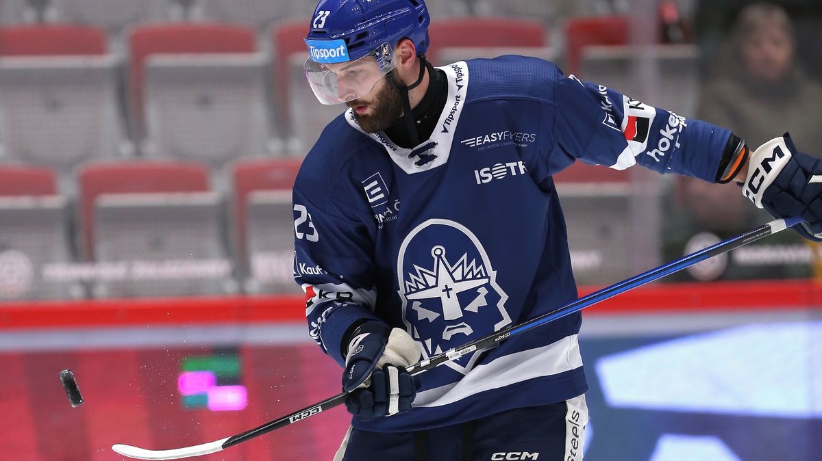 Procházka bude hrát za Kladno i v příští sezoně