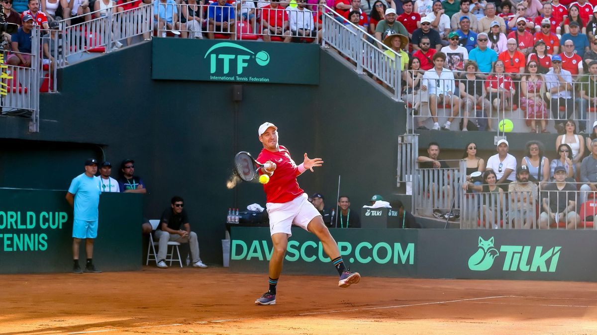 Divočina v Davis Cupu! Žádný respekt, neúcta. Tenista zamířil rovnou do nemocnice