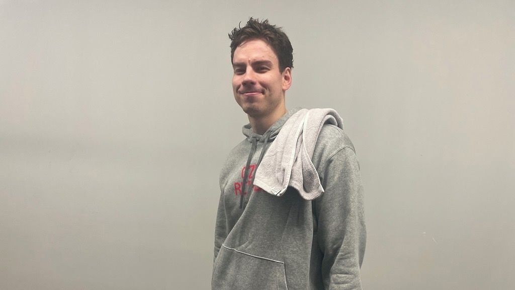 Kluci, nestřílejte mi na klíční kost, prosil Štekr české hokejisty. Ti pak před jeho výkonem smekali