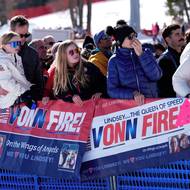 Vyděšení fanoušci americké hvězdy v cíli.