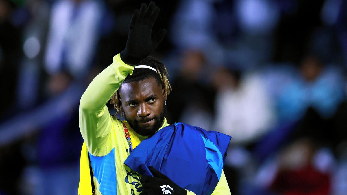 Bývalá hvězda Newcastlu kvůli rasistickým útokům na děti opouští mexický klub