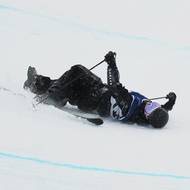 Novozélandský mistr světa  Finley Melville Ives měl během kvalifikace U-rampy ošklivý pád. 