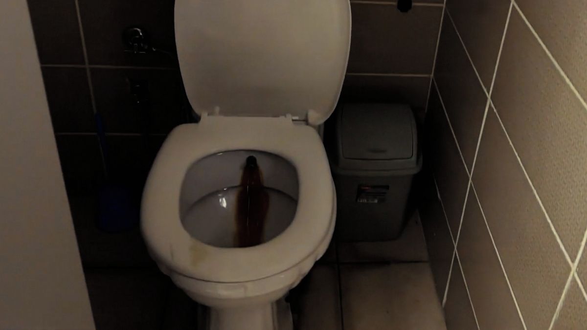 Z toho se zvedal kufr! Slávistky přivítal v Lize mistryň hnědý záchod