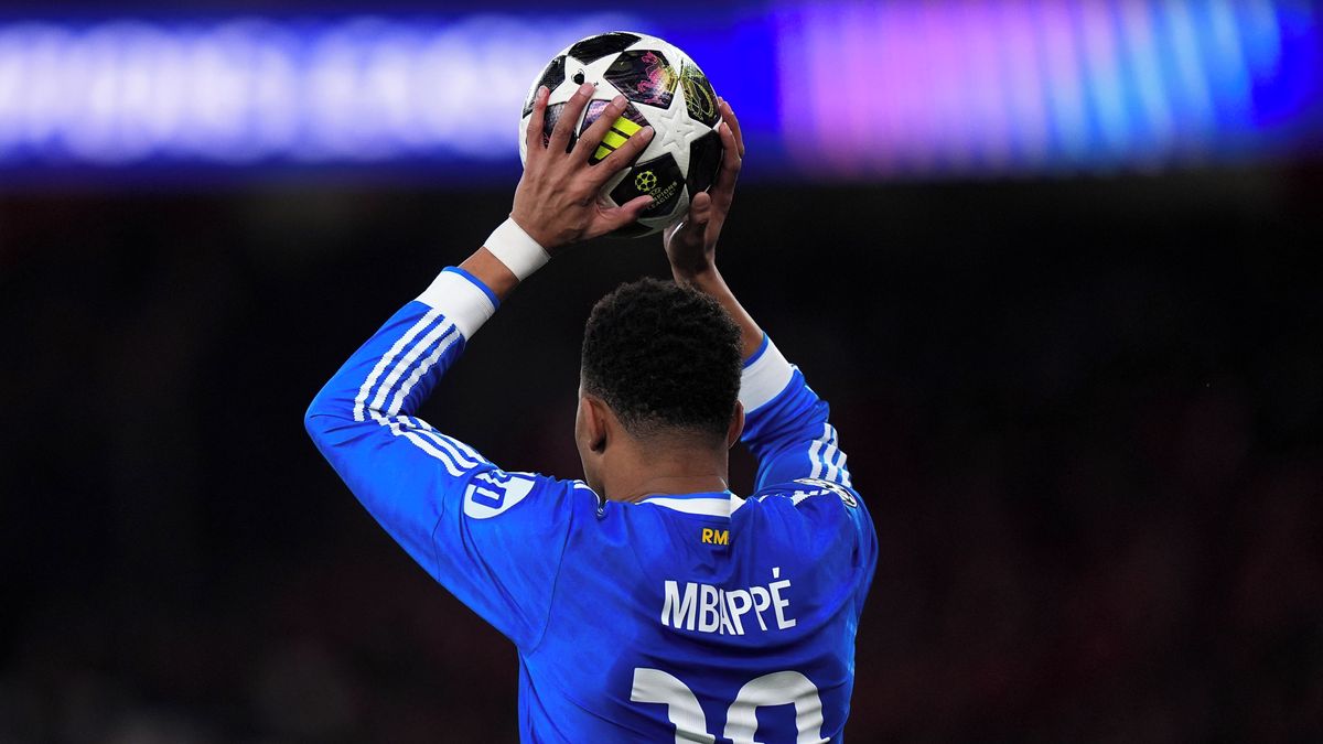 Auty, rohy. FIFA plánuje revoluci v pravidlech! Otestuje je možná už na MS