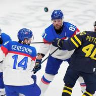 Závar před brankou Samuela Hlavaje