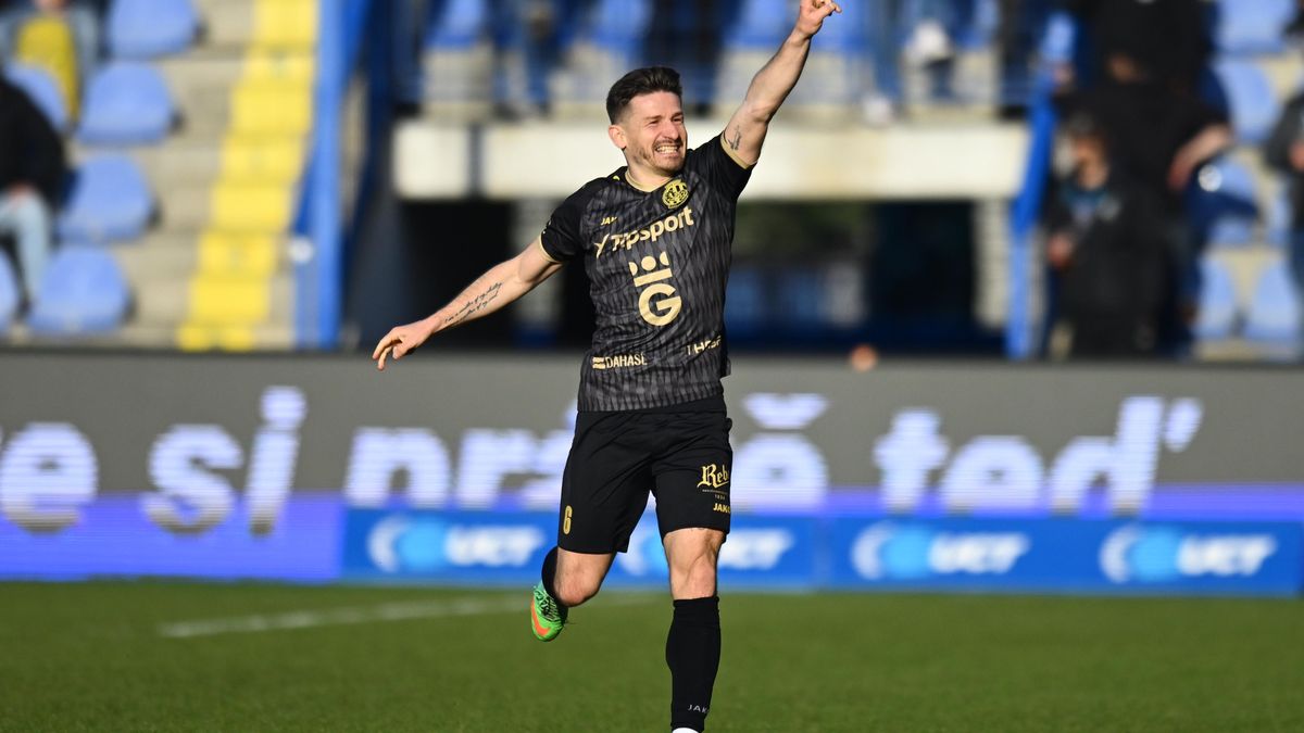 FOTBAL ONLINE: Jablonec se může dotáhnout na Spartu, Pardubice srovnaly, Hradec vede. Na Letnou míří Baník