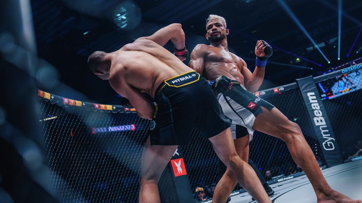 Český smutek v bojišti. Čest zachránil oblíbenec, šampion úřadoval