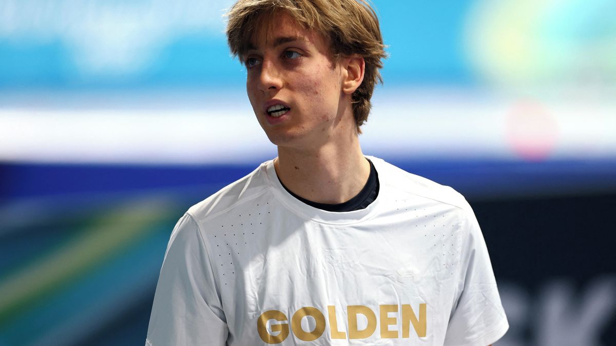 Sáblíkovou nechtěli pustit za Jílkem! Já tam musím, křičela a pak předala zlatému hochovi dárek i žezlo