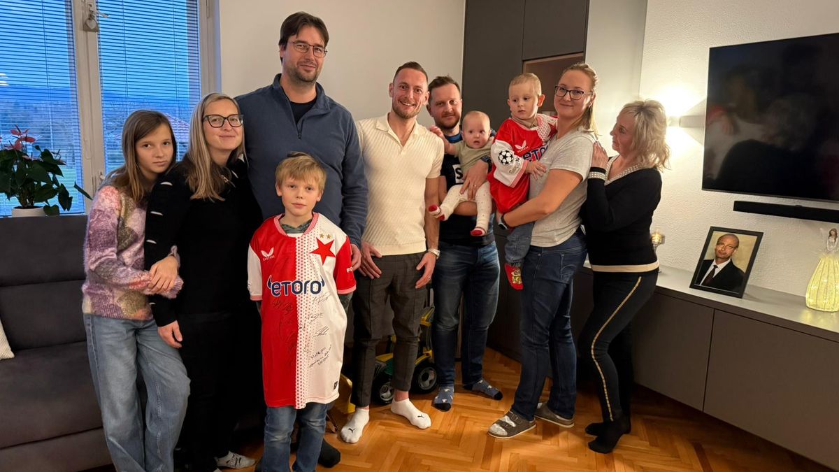 Velké gesto. Coufal překvapil rodinu zesnulého fotbalového fanouška