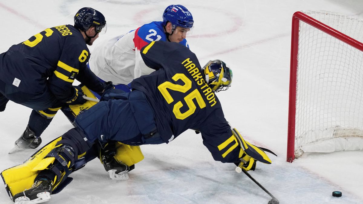 HOKEJ ONLINE: Pěkná kombinace, Slováci se dotáhli na Švédy. Lotyši opět srovnali