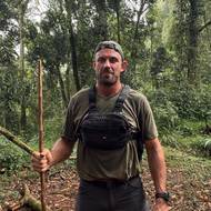 Bojovník Ondřej Raška během dobrodružství v Ugandě.