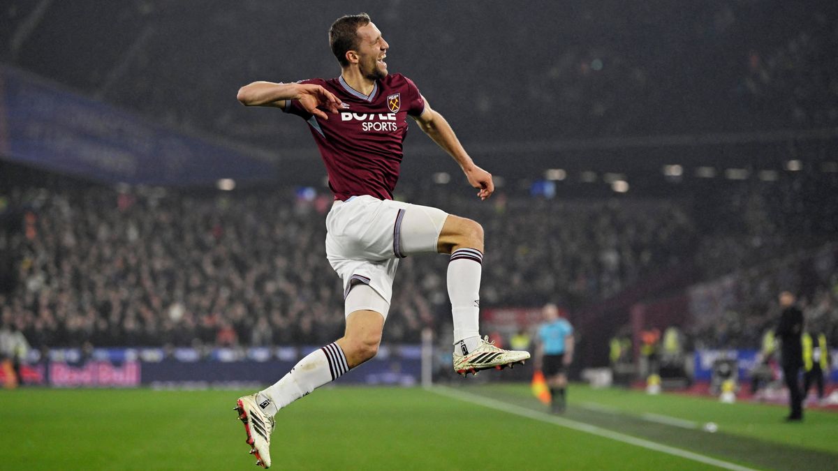 Souček trefil rekord! Reprezentační záložník je nejlepším českým střelcem v historii anglické ligy