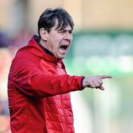 Trenér Jan Trousil z Pardubic během zápasu s Teplicemi.