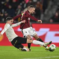 Lukáš Haraslín zahrával pokutový kop po faulu od Jakuba Uhrinčaťa