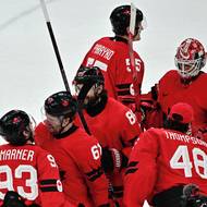 Kanaďané po vítězném utkání.