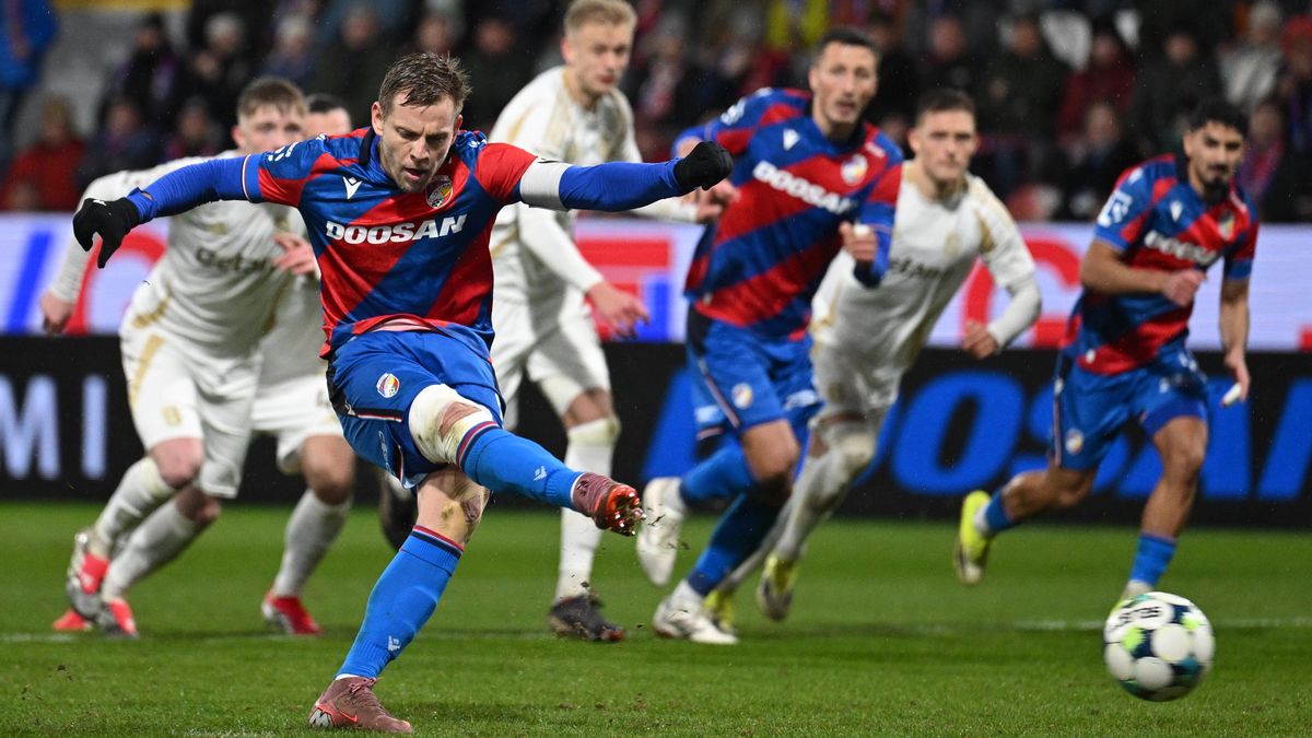 Penaltu nedali i lepší fotbalisti, musím to hodit za hlavu, smutnil plzeňský Vydra