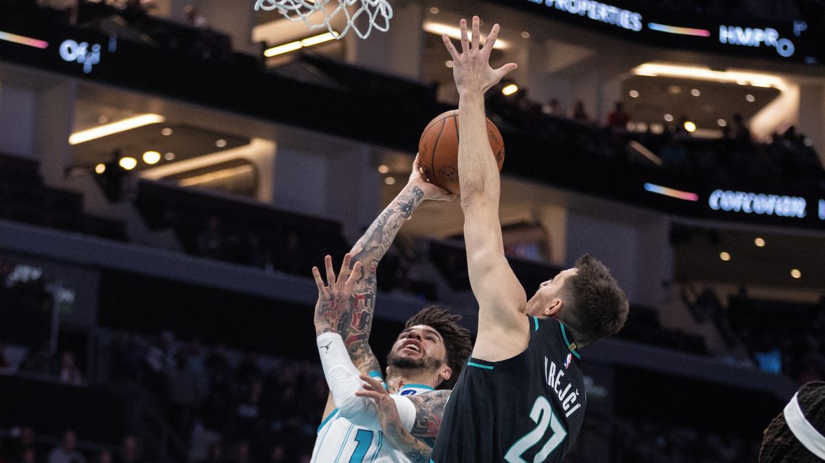 Krejčí při prohře Portlandu s Charlotte zapsal čtyři body