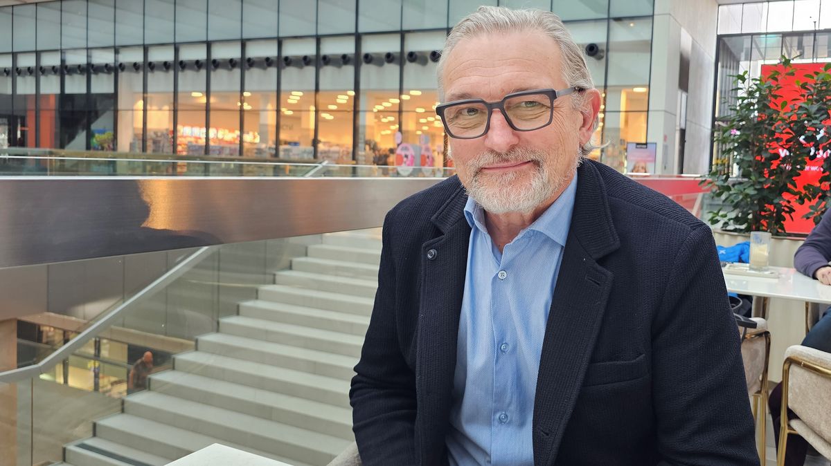 Zanďoura hrát nebudeme, ubezpečuje nový trenér hokejové dvacítky Moták