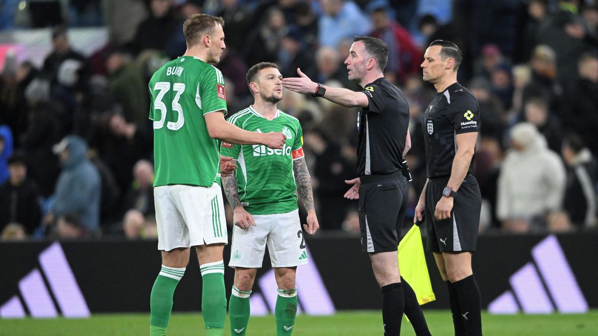 Katastrofa bez VAR! Anglické legendy po duelu FA Cupu cupují rozhodčí