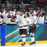 Dans Locmelis (11) slaví jeden ze svých gólů proti Němcům.