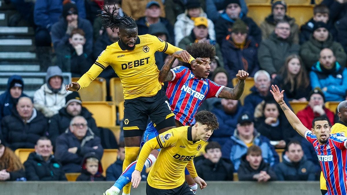 Jak dlouho budete vy, černí lidé, ničit fotbal? Krejčího spoluhráč byl terčem nechutných urážek