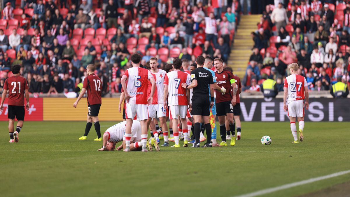 Hektický a dlouhý závěr v derby béček. Byli jsme svědky světového rekordu, hřímal kouč Sparty