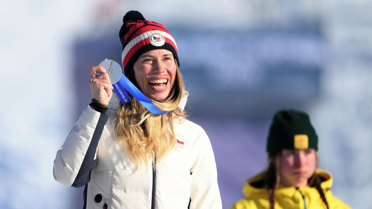 Při návratu jsem v medaili vůbec nevěřila, přiznává Adamczyková. Oslava? Steak, pivo a postel
