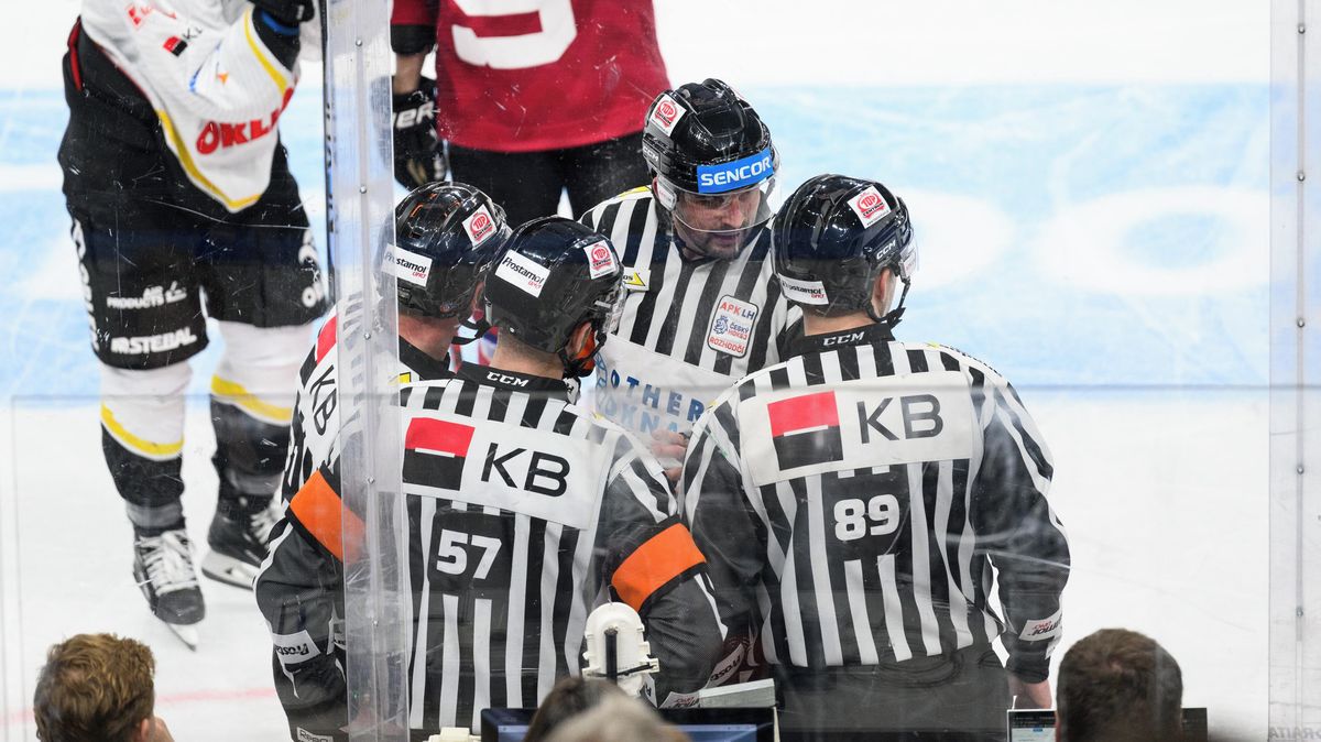 Seminář prospěšný pro obě strany. V Praze se sešli rozhodčí s videotrenéry