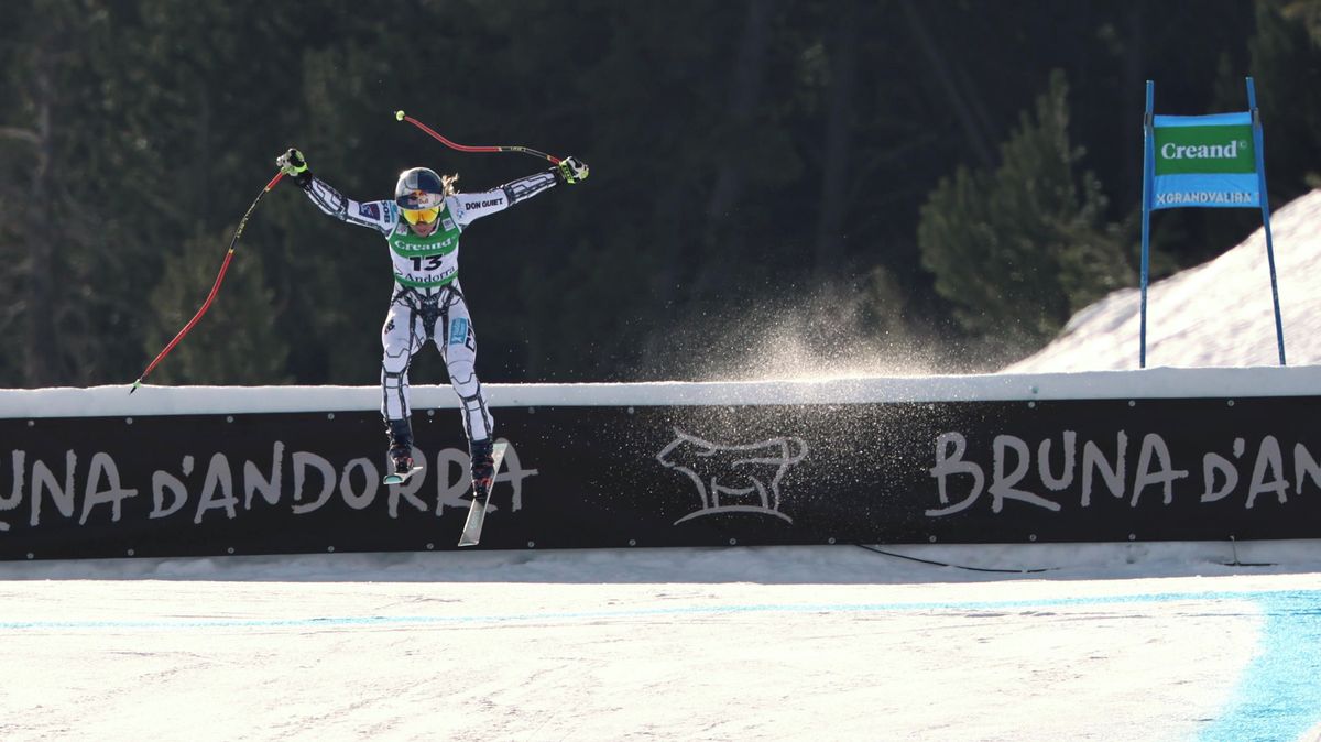 Šestnáct setin od pódia! Ledecká předvedla další skvělou jízdu, Rakušanka měla těžký pád