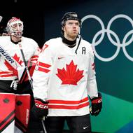 Sidney Crosby nastupuje na led milánské haly.