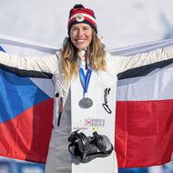 Česká vlajka znovu na stupních vítězů.