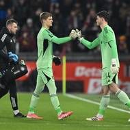 Do hry musel za zraněného Petera Vindahla náhradní brankář Jakub Surovčík