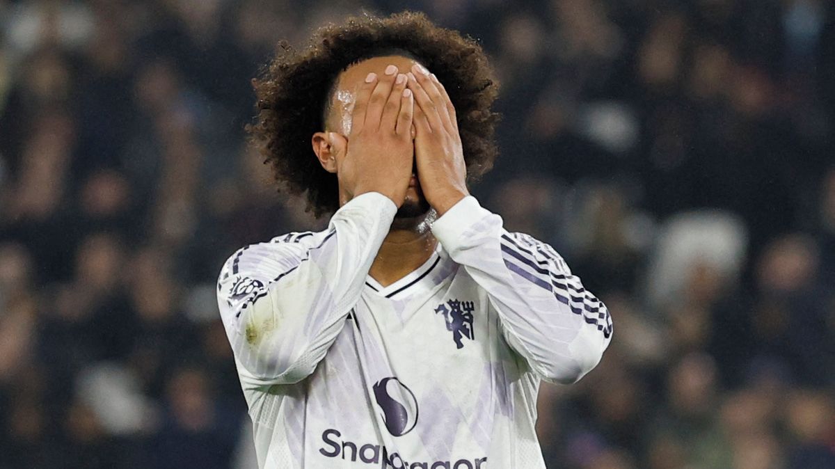 Háro zůstává. Součkův rekordní gól zmařil naději pro fanouška United