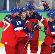 Češi postoupili do čtvrtfinále proti Kanadě.