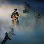 Vystoupení zpěvačky Joan Thielové.