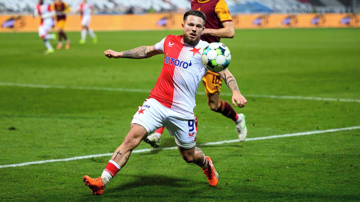 Ze všech stran jsem dostával bídu, přiznal střelec Slavie. Rýpalům poslal vzkaz