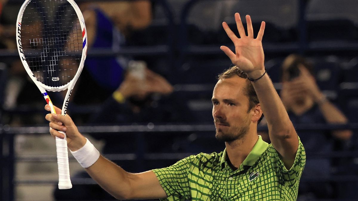 Medveděv vyhrál turnaj v Dubaji. Soupeř k utkání o titul nenastoupil