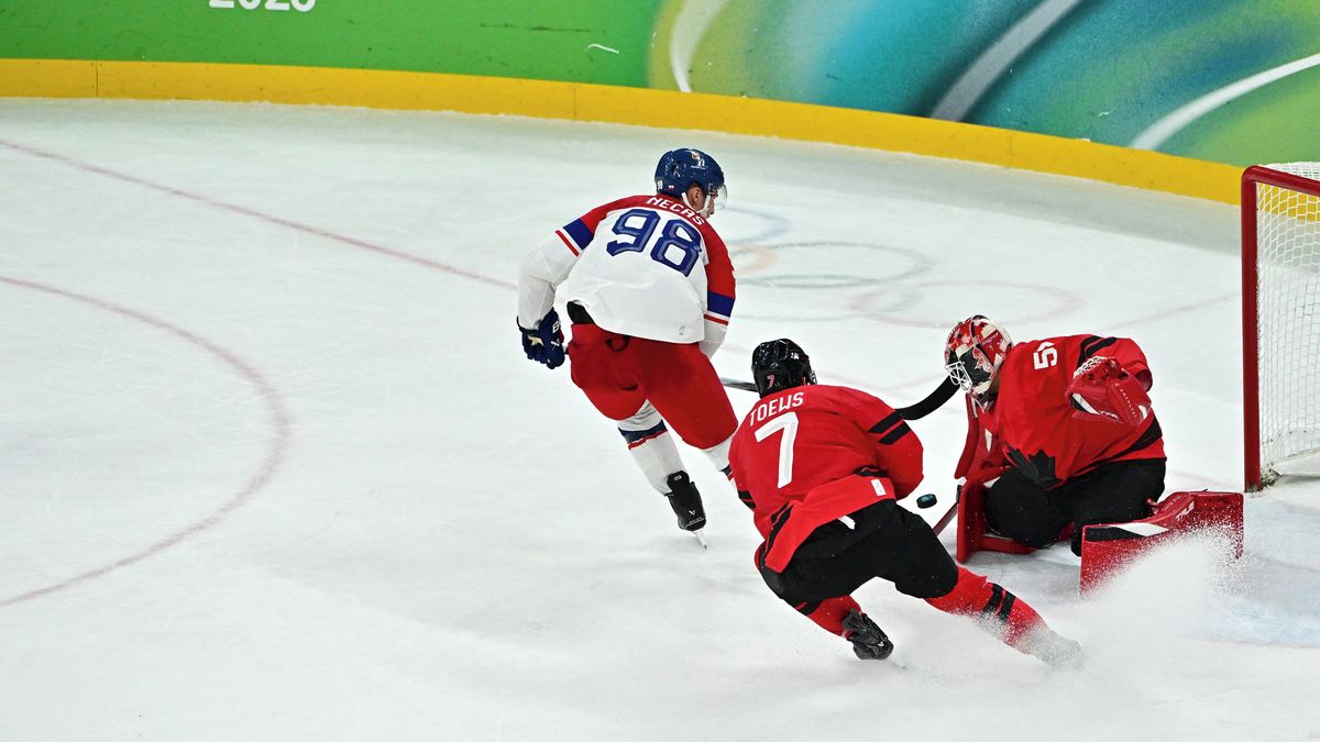 Ten únik na konci mi bude ještě dlouho ležet v hlavě, mrzí Nečase. A drsně zkritizoval sudího
