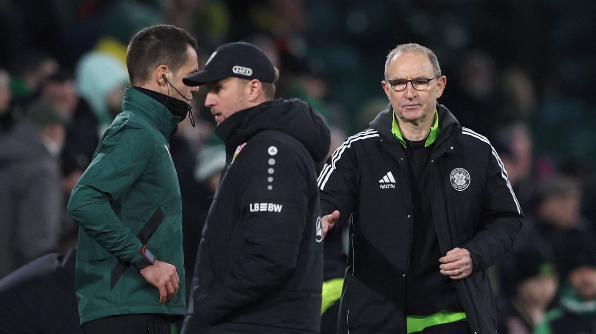 Měli by se nechat vyšetřit, kritizoval kouč O'Neill fanoušky za protest