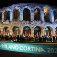 Olympijské hry končí ve veronském amfiteátru.