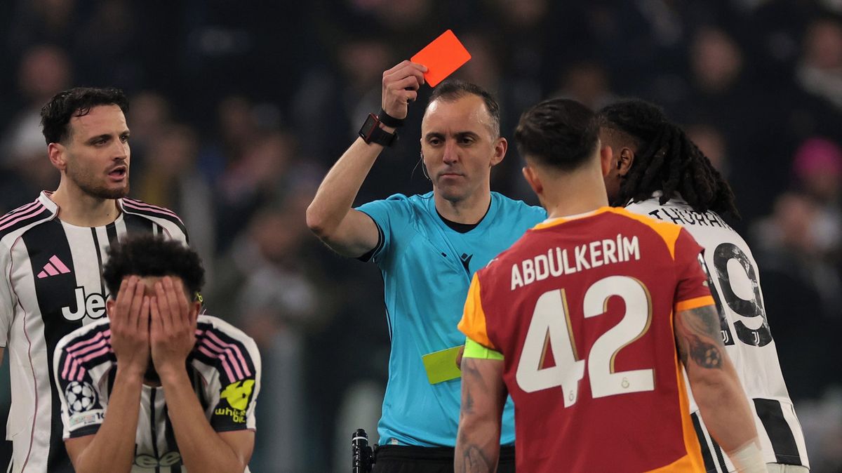 Absurdní, to má jako začít létat? Juventus se zlobí kvůli přísné červené