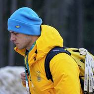 Ukrajinský skeletonista Vladyslav Heraskevyč chtěl navzdory zákazu startovat s helmou se zavražděnými ukrajinskými sportovci. Byl vyloučen.